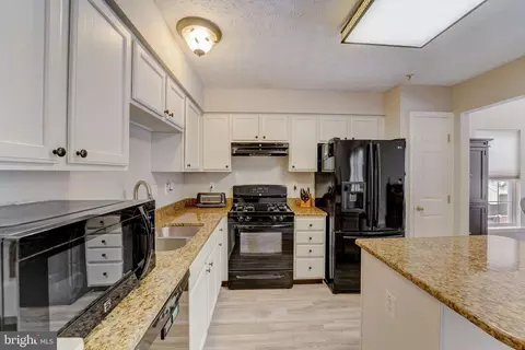 586 Macintosh Cir, Joppa, MD 21085 photo 12