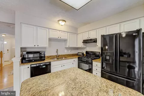 586 Macintosh Cir, Joppa, MD 21085 photo 11