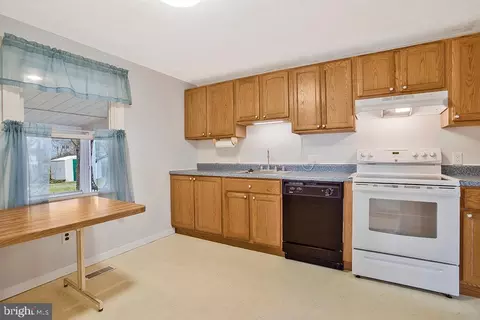 Kitchen - 523 Anchor Dr, Joppa, MD 21085 photo 1 of 3