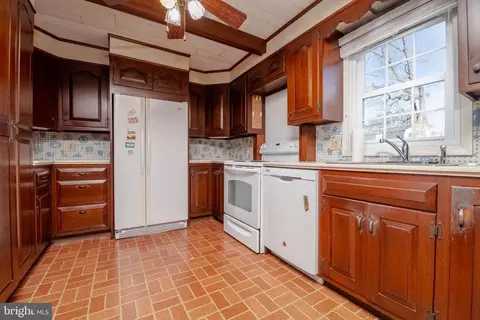 Kitchen - 202 Frazier Ct, Joppa, MD 21085 photo 2 of 4