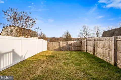 Exterior - 579 Macintosh Cir, Joppa, MD 21085 photo 5 of 7