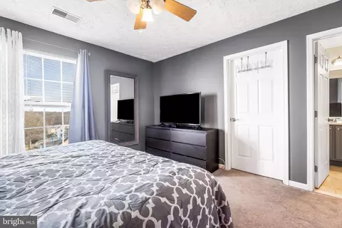 Bedroom - 579 Macintosh Cir, Joppa, MD 21085 photo 5 of 9