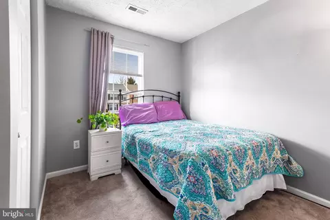 Bedroom - 579 Macintosh Cir, Joppa, MD 21085 photo 6 of 9