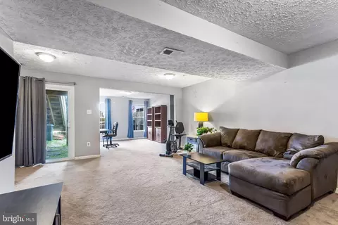 Living - 579 Macintosh Cir, Joppa, MD 21085 photo 3 of 4