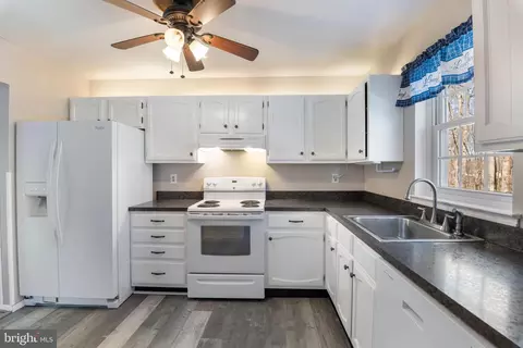 Kitchen - 3024 Ebbtide Dr, Edgewood, MD 21040 photo 1 of 2