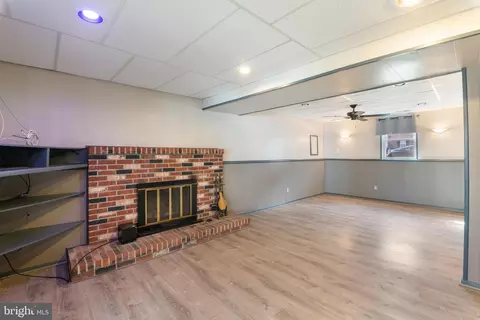 Living - 3024 Ebbtide Dr, Edgewood, MD 21040 photo 3 of 3