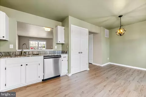 Kitchen - 3329 Cheverly Ct, Abingdon, MD 21009 photo 6 of 6