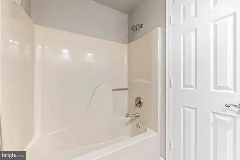 Bath - 3329 Cheverly Ct, Abingdon, MD 21009 photo 2 of 4