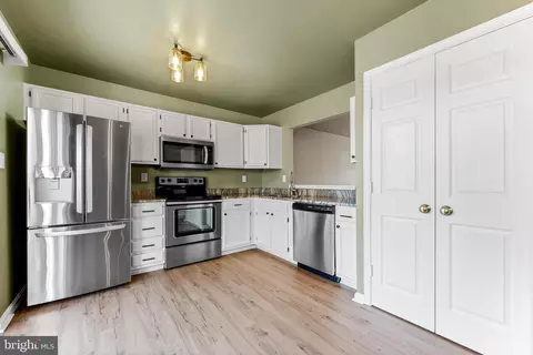Kitchen - 3329 Cheverly Ct, Abingdon, MD 21009 photo 5 of 6