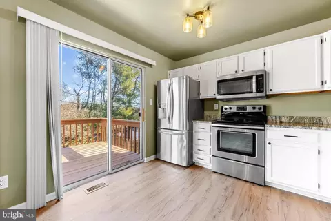 Kitchen - 3329 Cheverly Ct, Abingdon, MD 21009 photo 4 of 6