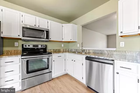 Kitchen - 3329 Cheverly Ct, Abingdon, MD 21009 photo 3 of 6