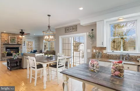 Dining - 502 Cainwood Ct, Fallston, MD 21047 photo 4 of 8