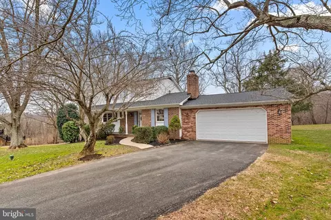 Exterior - 2108 Lippizan Ct, Fallston, MD 21047 photo 2 of 10