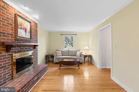 Living - 2108 Lippizan Ct, Fallston, MD 21047 photo 5 of 6