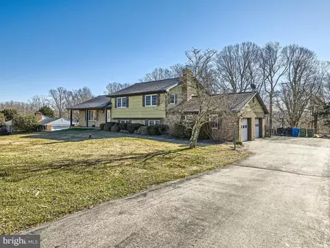 Exterior - 906 Dellwood Dr, Fallston, MD 21047 photo 2 of 7