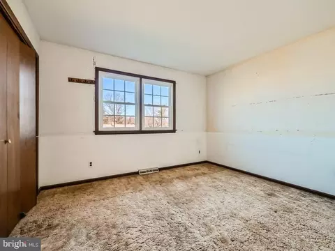 Bedroom - 906 Dellwood Dr, Fallston, MD 21047 photo 2 of 2