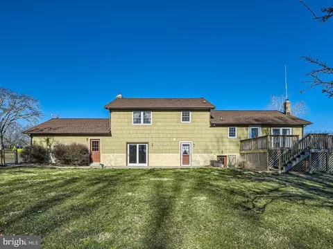 Exterior - 906 Dellwood Dr, Fallston, MD 21047 photo 6 of 7