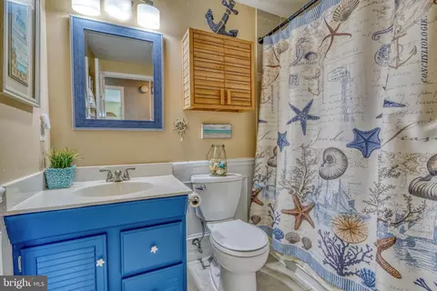 Bath - 106 Beacon Point Ct, Joppa, MD 21085 photo 3 of 4