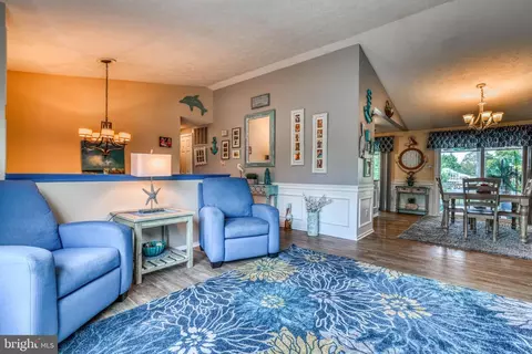 Living - 106 Beacon Point Ct, Joppa, MD 21085 photo 1 of 8