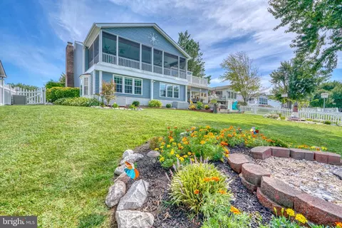 Exterior - 106 Beacon Point Ct, Joppa, MD 21085 photo 13 of 19