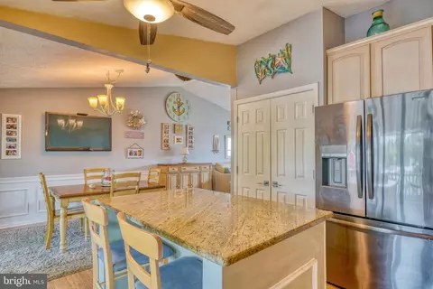 Kitchen - 106 Beacon Point Ct, Joppa, MD 21085 photo 3 of 5