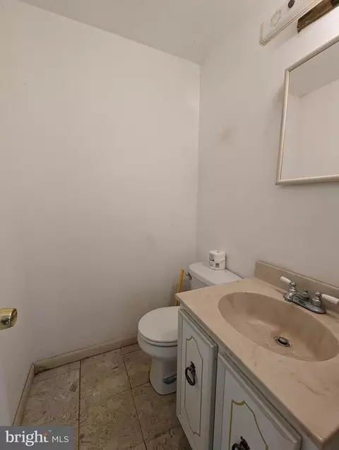 Bath - 324 Clyde Ct, Abingdon, MD 21009 photo 3 of 3