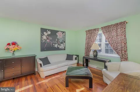 Living - 3012 Ebbtide Dr, Edgewood, MD 21040 photo 2 of 8