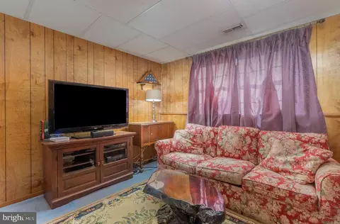 Living - 3012 Ebbtide Dr, Edgewood, MD 21040 photo 7 of 8