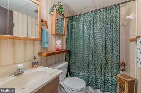 Bath - 3012 Ebbtide Dr, Edgewood, MD 21040 photo 2 of 2