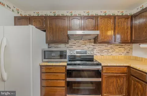 Kitchen - 3012 Ebbtide Dr, Edgewood, MD 21040 photo 3 of 3