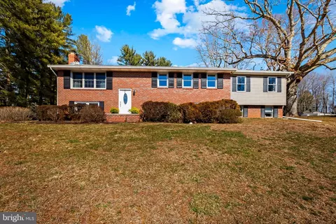 Exterior - 2011 Hillcroft Dr, Forest Hill, MD 21050 photo 6 of 16