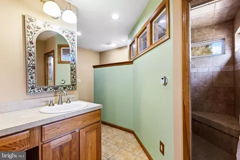 Bath - 2011 Hillcroft Dr, Forest Hill, MD 21050 photo 3 of 4