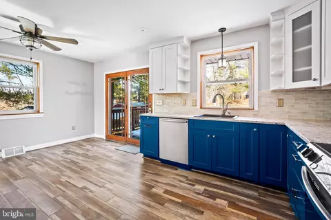 Kitchen - 2011 Hillcroft Dr, Forest Hill, MD 21050 photo 4 of 4