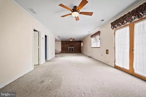 Living - 2507 Claret Dr, Fallston, MD 21047 photo 4 of 6