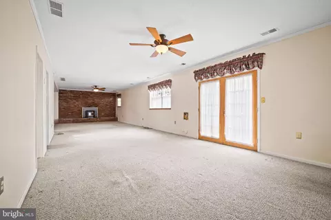 Living - 2507 Claret Dr, Fallston, MD 21047 photo 2 of 6