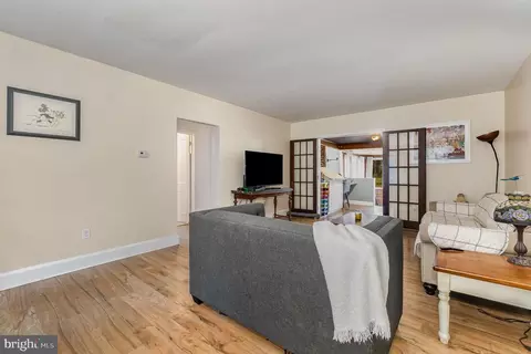 Living - 2107 Old Joppa Rd, Joppa, MD 21085 photo 2 of 5