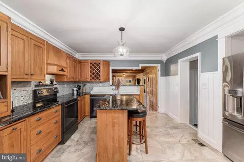 Kitchen - 2107 Old Joppa Rd, Joppa, MD 21085 photo 3 of 6