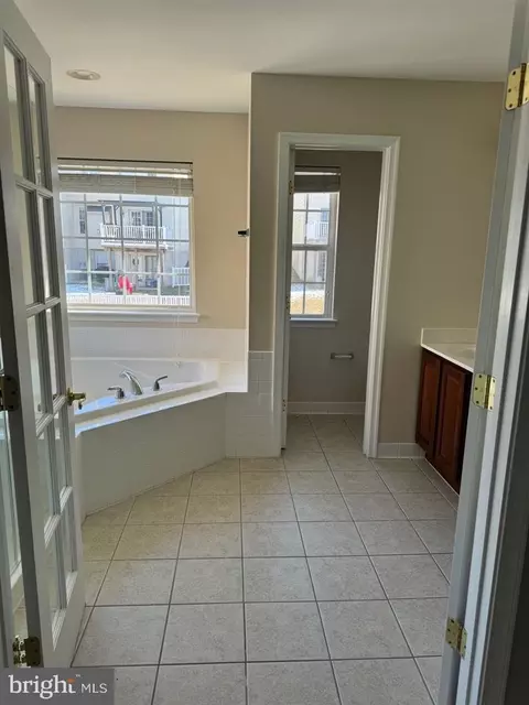 Bath - 511 Callander Way, Abingdon, MD 21009 photo 3 of 6