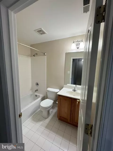 Bath - 511 Callander Way, Abingdon, MD 21009 photo 2 of 6