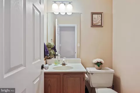 Bath - 1405 Emily Ct E, Abingdon, MD 21009 photo 1 of 4