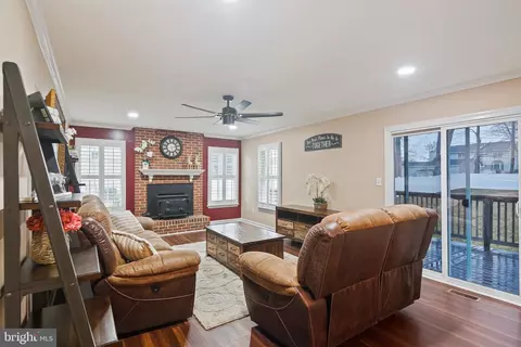 Living - 1405 Emily Ct E, Abingdon, MD 21009 photo 3 of 7