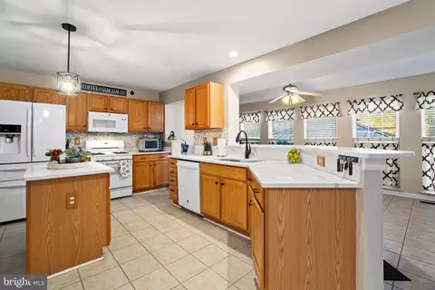Kitchen - 424 Spry Island Rd, Joppa, MD 21085 photo 1 of 3