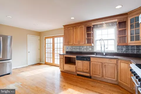 Kitchen - 345 Enfield Rd, Joppa, MD 21085 photo 10 of 11