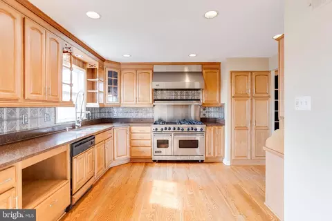 Kitchen - 345 Enfield Rd, Joppa, MD 21085 photo 8 of 11