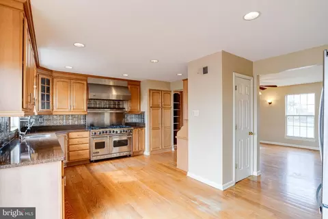 Kitchen - 345 Enfield Rd, Joppa, MD 21085 photo 6 of 11