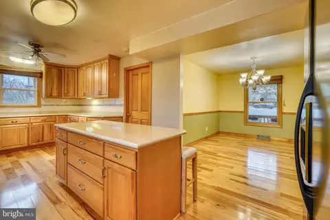 Kitchen - 407 Fowler Ct, Joppa, MD 21085 photo 4 of 8