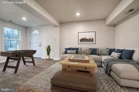 Living - 407 Fowler Ct, Joppa, MD 21085 photo 3 of 3