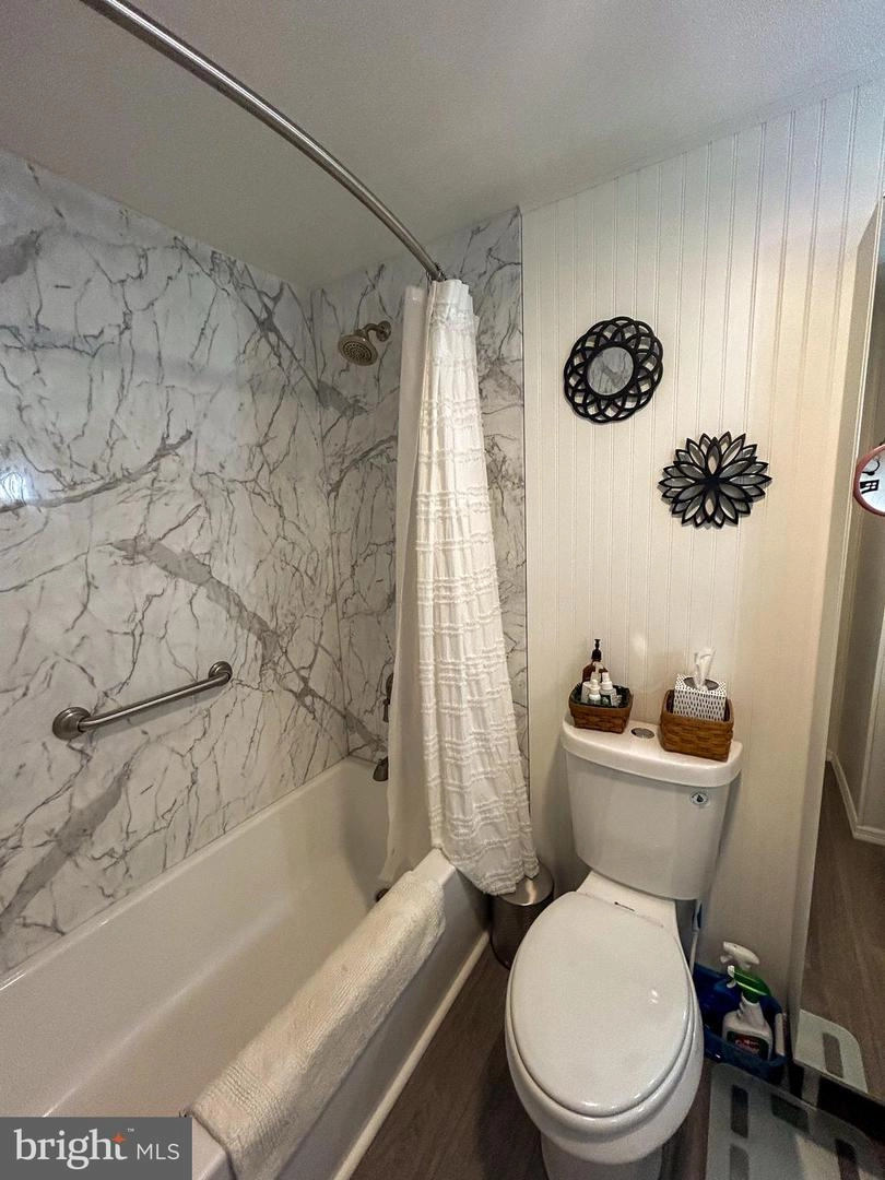 Bath - 504 Newberry Ct, Joppa, MD 21085 photo 3 of 5