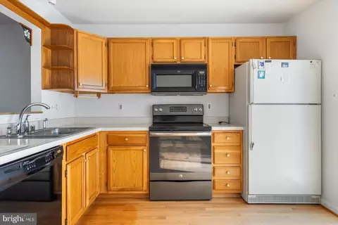 Kitchen - 1464 Primrose Pl, Belcamp, MD 21017 photo 4 of 4