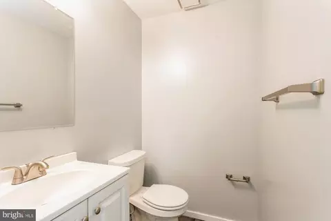 Bath - 531 Nanticoke Ct, Abingdon, MD 21009 photo 4 of 4